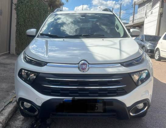FIAT TORO 1.8 16V EVO FLEX FREEDOM AT6 FIAT TORO 1.8 16V EVO FLEX FREEDOM AT6